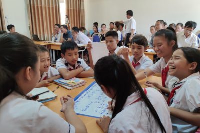Tổ Toán – Tin thực hiện chuyên đề “Sinh hoạt chuyên môn theo hướng nghiên cứu bài học”