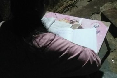 Trao đèn học – Trao ước mơ cho học sinh nghèo.